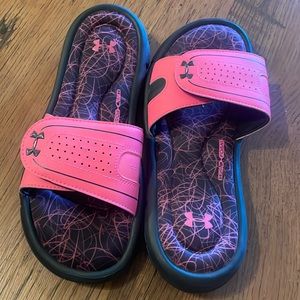 Under armour slides